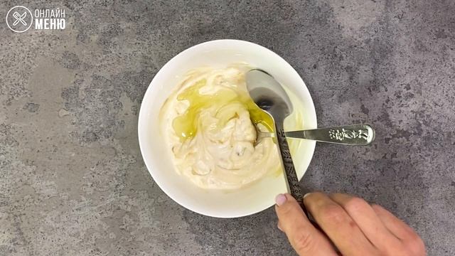 Дарю рецепт этого салата сейчас, но это вам на Новый год! Салат с креветками, кальмарами, икрой... смотреть онлайн