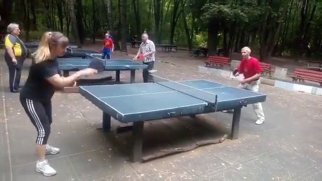 Настольный теннис. Удары справа накатом с разных позиций смотреть онлайн