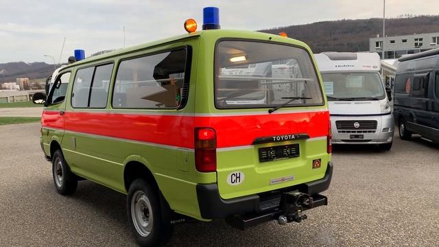 TOYOTA Hiace 2.4 EFI 4x4 LWB Langer Radstand Kombi Neuzustand смотреть онлайн