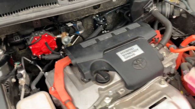 TOYOTA RAV4 2.5 2017 r. o mocy 114kW-155KM смотреть онлайн