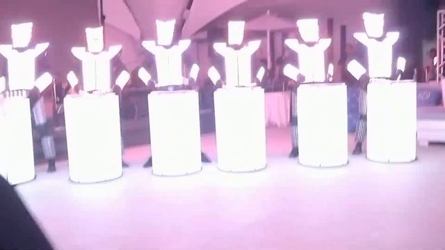Барабанное шоу - LED контроллер iqLED RF 1.4 в действии смотреть онлайн