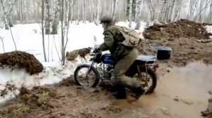 Мопед Альфа по грязи