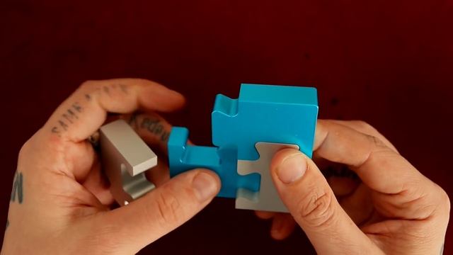 Solving The Four Piece JIGSAW Puzzle - How Hard is it?! смотреть онлайн
