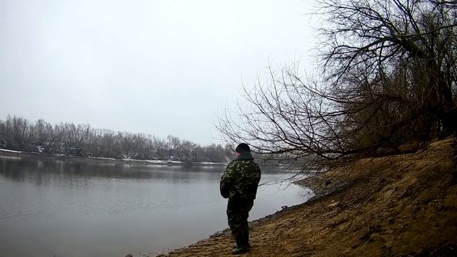 Определение рельефа дна маркерным грузом. Как пробить точку лова фидером. смотреть онлайн