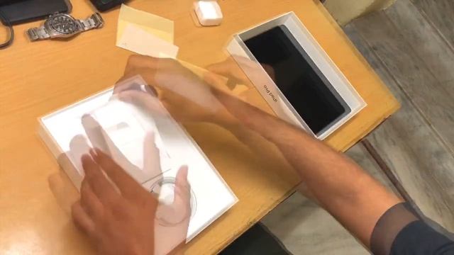 iPad Pro 10.5 & Apple Pencil unboxing in 2018 смотреть онлайн