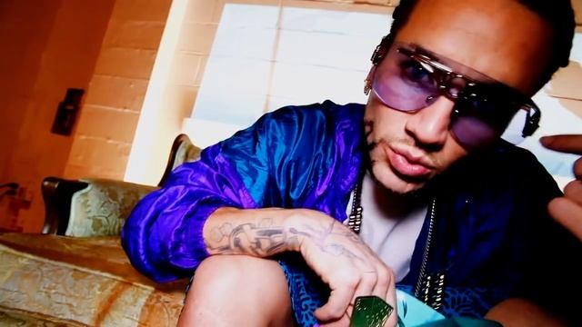 Riff Raff x Wiz Khalifa - Versace Python смотреть онлайн