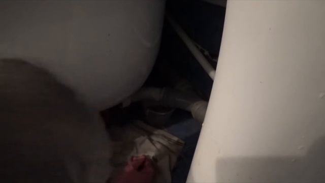 как прочистить слив в ванной самостоятельно смотреть онлайн