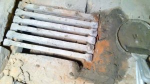 Колосники заново устанавливаю в топку | Новая смесь печного раствора