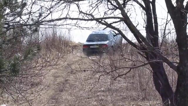 Попытка заехать на крутой подъём.... смотреть онлайн