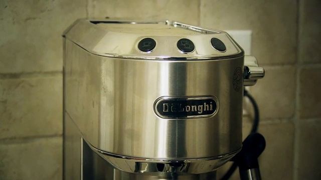 Delonghi EC680M DEDICA 15 Bar Pump Espresso Machine, Stainless Steel Kitchen & Dining 2 смотреть онлайн