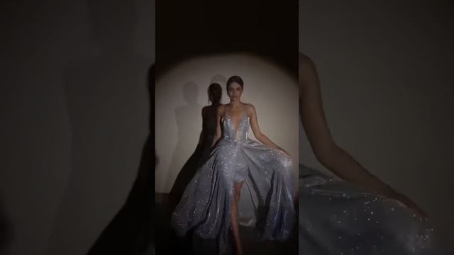 Мерцающее вечернее платье смотреть онлайн
