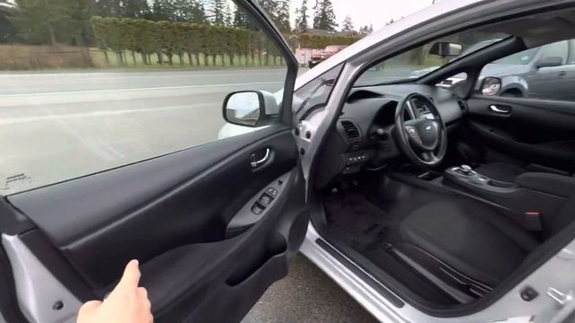 2013 NISSAN LEAF S ELECTRIC AT KOLENBERG MOTORS LTD.