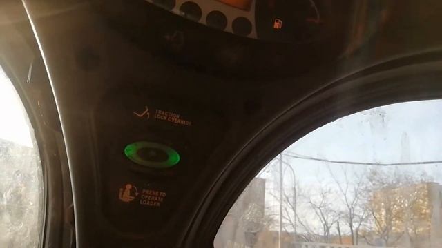 Работа на боб Кэте. Очистка ворот от снега. (14.02.22)видео из архива. смотреть онлайн