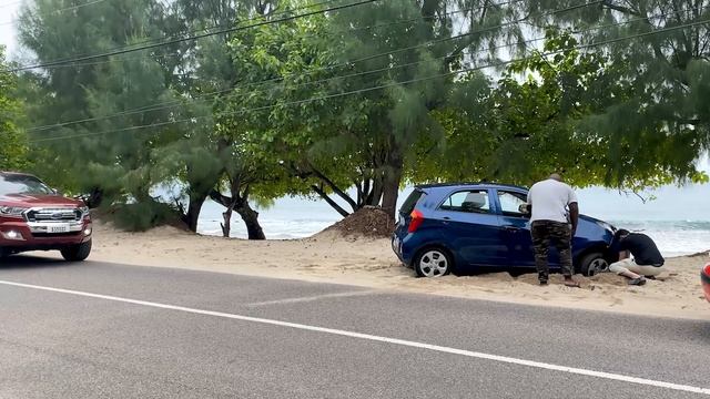 Поездка на пляж на KIA PICANTO