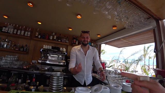 ПОДРАБОТКА ОХРАННИКОМ НА ВИЛЛЕ ВО ФРАНЦИИ | СЪЕМКА НА РАБОЧЕМ МЕСТЕ смотреть онлайн