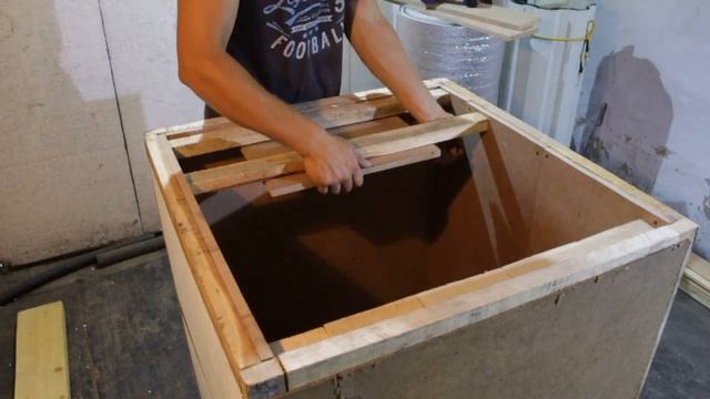 Тёплая будка для собаки своими руками. Doghouse with your hands. смотреть онлайн