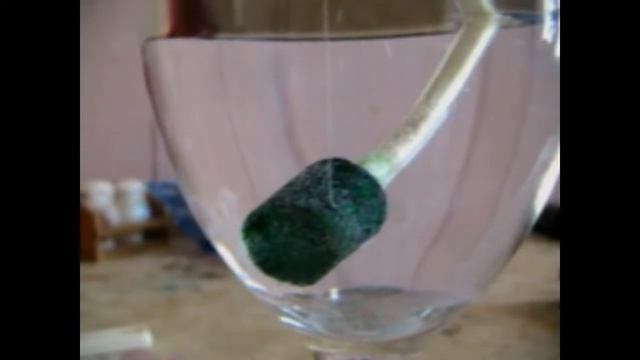 Оксидатор, вода, таблетка гидроперита, ржавый гвоздь / Oksidator смотреть онлайн