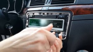 Как снять магнитолу в Skoda Superb II