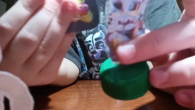 ФИГУРКИ ИЗ КРЫШКИ, СКОТЧА И БУМАГИ!! смотреть онлайн