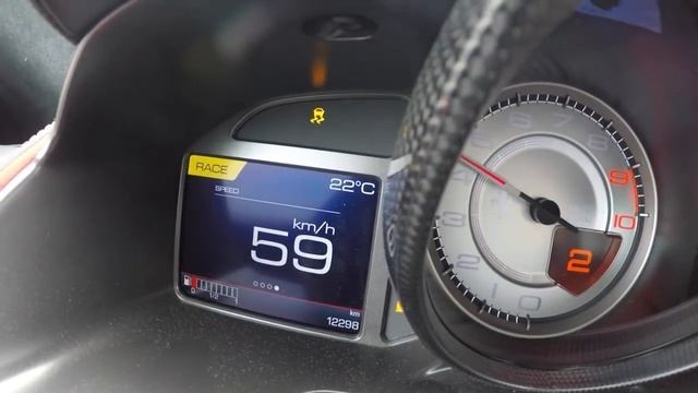0-300 km/h Ferrari 812 Superfast Launch Control Acceleration смотреть онлайн