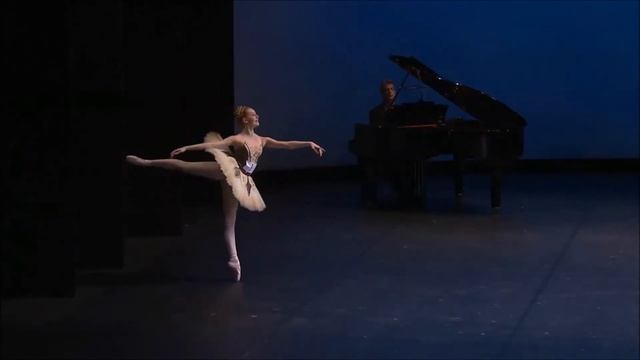 Genée International Ballet Competition 2016: Talia Fidra, Raymonda Act II Variation II смотреть онлайн