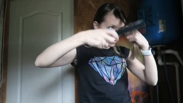 Как я стригусь сама / Стрижка слоями, каскад самостоятельно сама себе смотреть онлайн