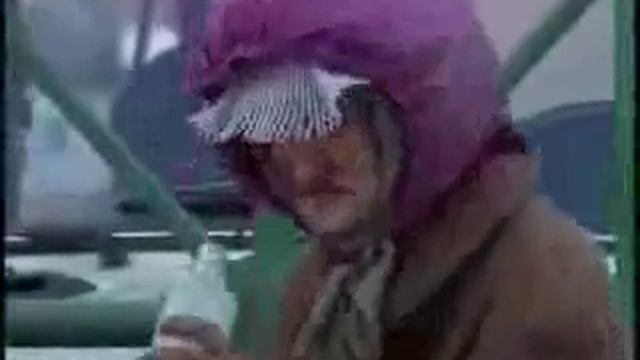 Баба Лена. Ж.Д волзал г.Симферополь. смотреть онлайн