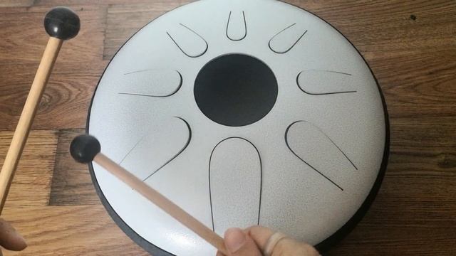 Релаксация и отпускане под звука на барабана Idiopan Domina смотреть онлайн