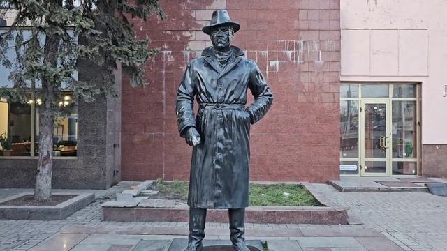 Мариуполь центр города, восстановление продолжается! смотреть онлайн