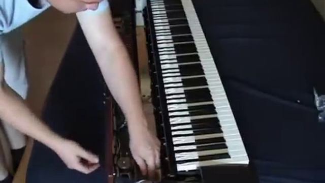Repair (actually, replace) broken keys on Yamaha P-120 смотреть онлайн