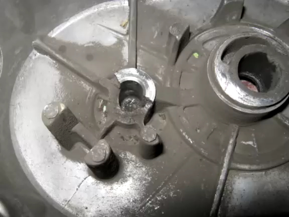 Ремонт крышки вариатора 139QMB