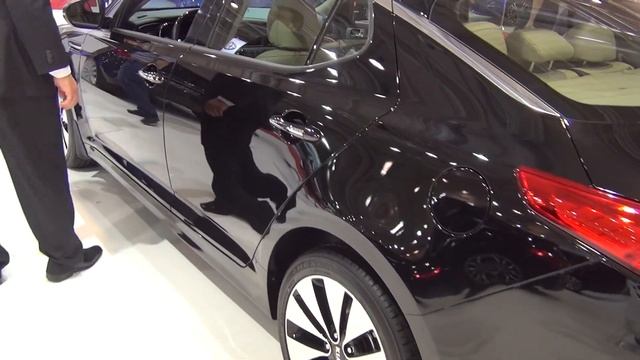 Kia Optima 1.7D 16V CRDi TX 6AT 4D Exterior and Interior смотреть онлайн