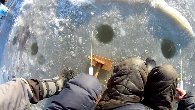 Ловля корюшки Петровка . Зимняя рыбалка в приморье 2019 смотреть онлайн