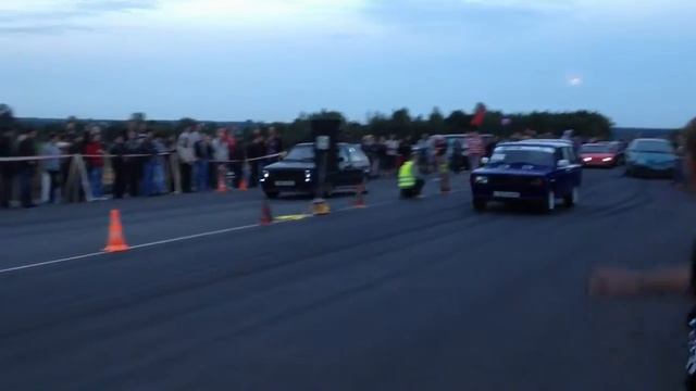 04 Ваз 2104 против VW Golf смотреть онлайн