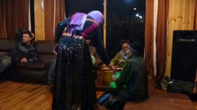 Уникальные этнические танцы. Кашмир смотреть онлайн