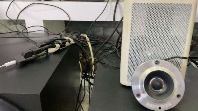 Logitech z2300 z906 z5500 z680 z5300 9X Logitech subwoofers setup! Deep Bass! смотреть онлайн