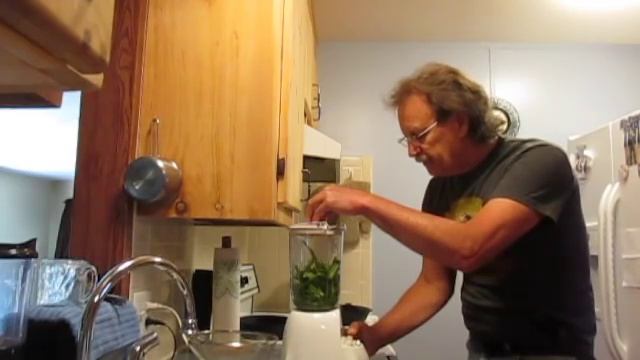 MAKEING A COMPRESS FROM PLANTAIN PLANTAGO MAJOR смотреть онлайн