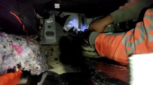 Вода в салоне после дождя Приора