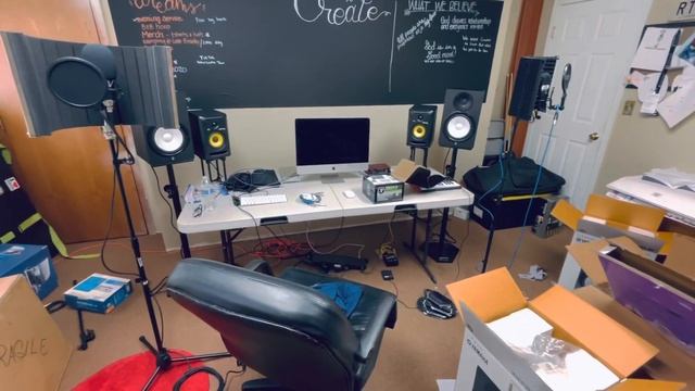 Unboxing Yamaha HS8 смотреть онлайн