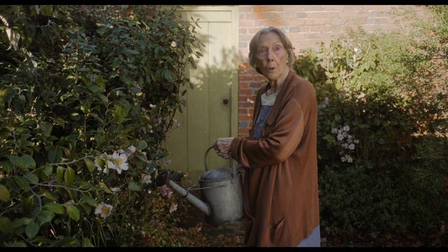 WICKED LITTLE LETTERS - Hatching a Plan Film Clip - Starring Olivia Colman, Jessie Buckley смотреть онлайн