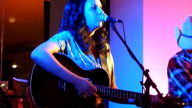 Remember The Wounded - Nicki Gillis - Songwriters in the Round - Club Menai - 06-02-2013 смотреть онлайн