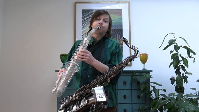 Plastic or metal saxophone? Both! At least for "I remember April". смотреть онлайн