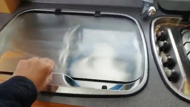 Обзор шикарного прицепа-дачи, каравана, трейлера ELDDIS Crusader 2004 г. 750 кг с душ.кабиной смотреть онлайн