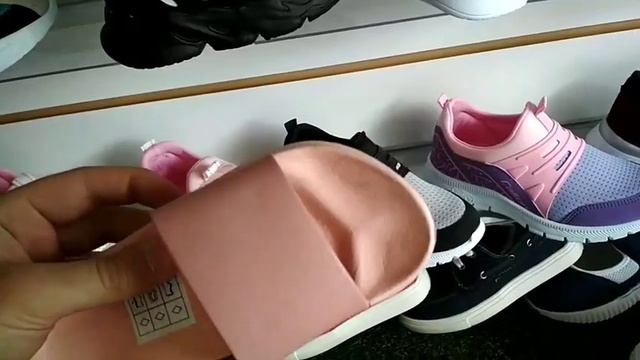 Детские пляжные шлепки сланцы аналог Nike бежевые р30-35 смотреть онлайн