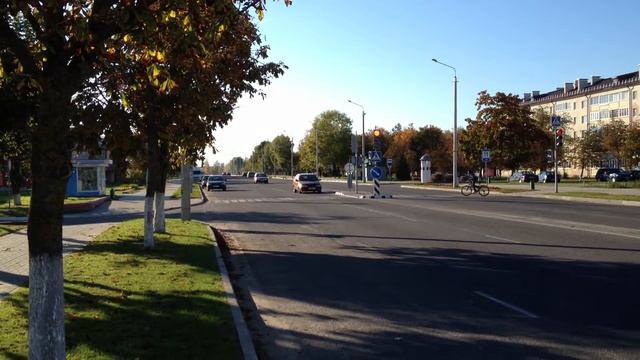 Узда. Узденский райисполком. Новый центр города - бульвар Дзержинского + улица Советская . смотреть онлайн