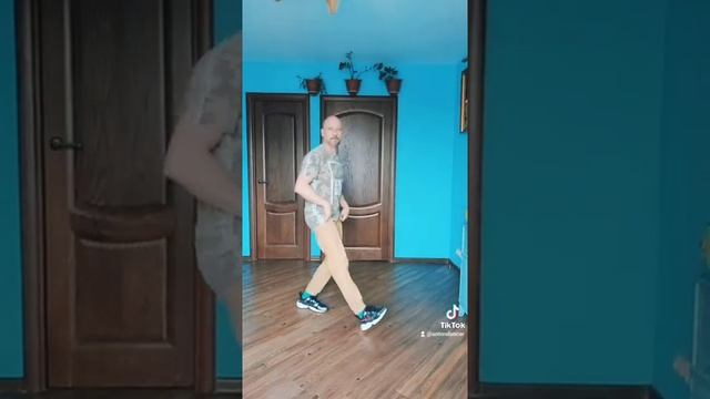 ХОЧЕШЬ НАУЧУ ТАНЦЕВАТЬ SHUFFLE DANCE TUTORIAL. УЧИМ ТАНЦЫ ИЗ ТИК ТОК. смотреть онлайн