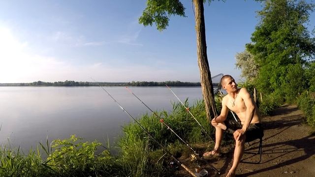 Рыбалка. Карась на фидер в жаркое лето на Новотроицком водохранилище. Зачетный карась попался! смотреть онлайн