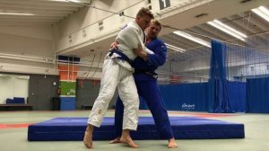 Дзюдо. Бросок прогибом. Бросок через грудь. Judo. Ura-nage