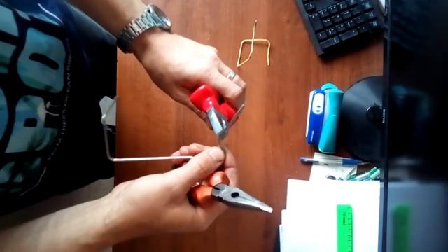 Подставка для часов из электрода ЦЛ-11.