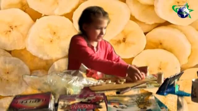 ПИКНИК - бананы и клубника. смотреть онлайн